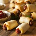 Doguinhos de Massa de Pastel