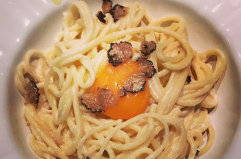 Espaguete na Fonduta de Grano Padano com Crema de Gema