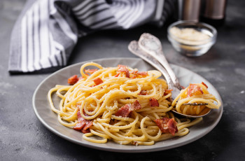 Spaghetti à la Carbonara (italiano)