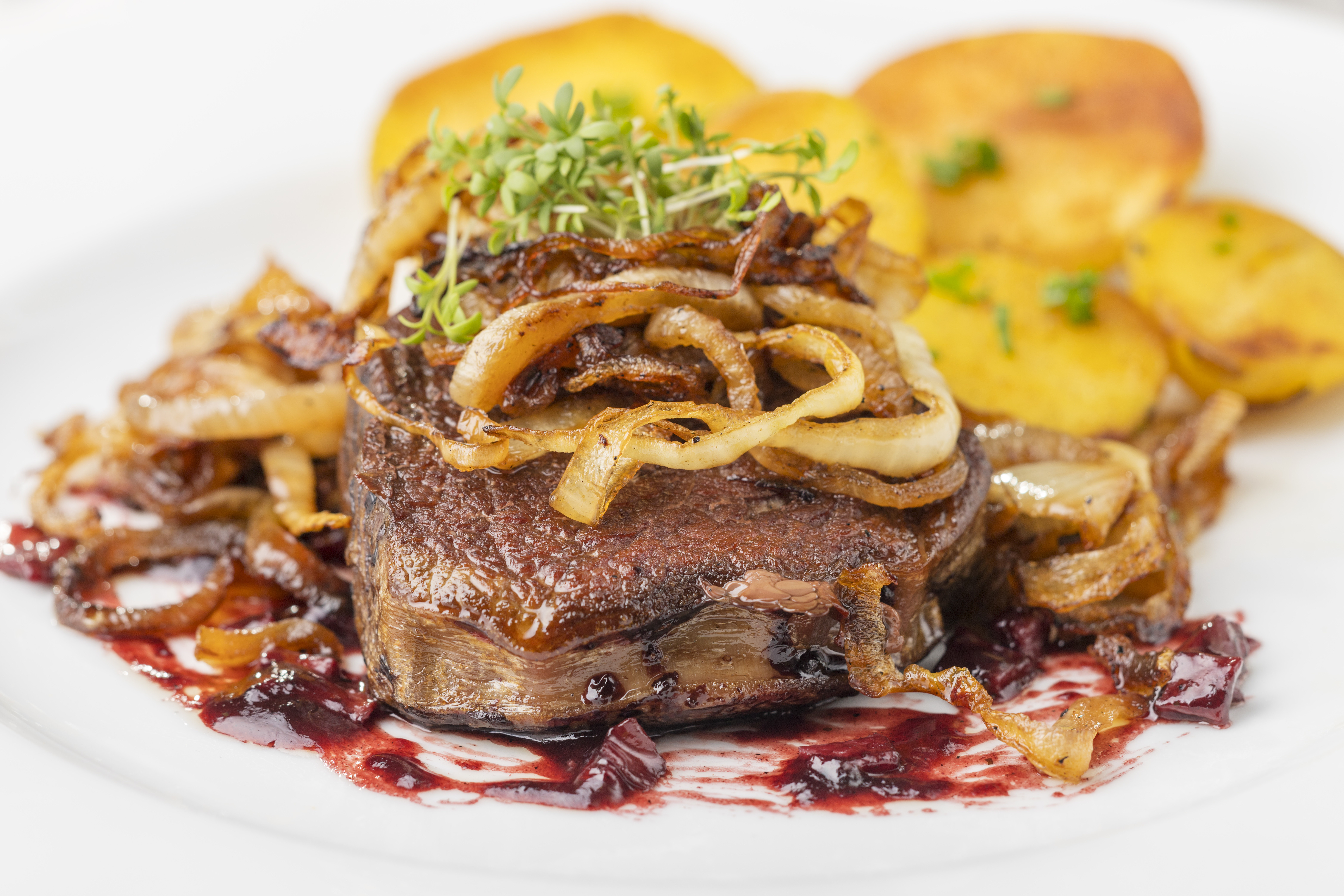 Receita de Bife acebolado com batata frita, enviada por silvia