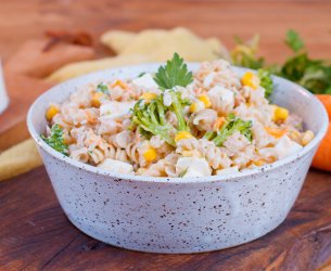 Salada de Macarrão Integral com Molho de Iogurte