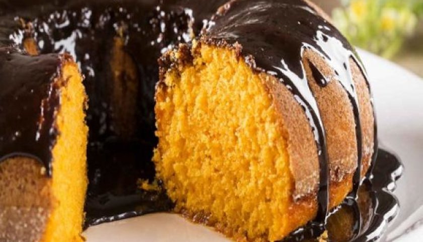 Bolo de cenoura Bolo de cenoura