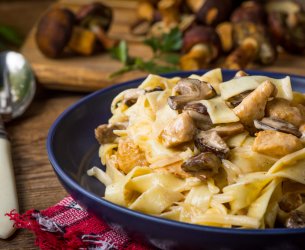 Macarrão com Molho Shimeji Macarrão com Molho Shimeji