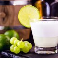 Caipirinha de Uva com Limão