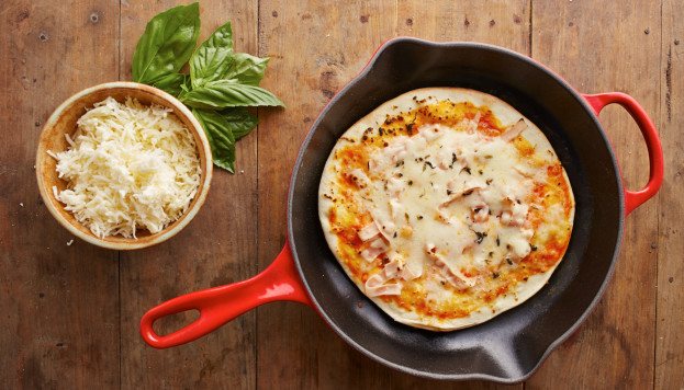 Pizza crepioca de frigideira Pizza crepioca de frigideira