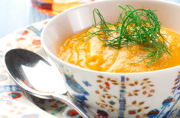 Sopa cremosa de cenoura com batata