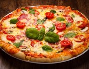 Pizza de Presunto e Mussarela