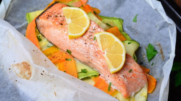 Papillote Oriental de Salmão Papillote Oriental de Salmão