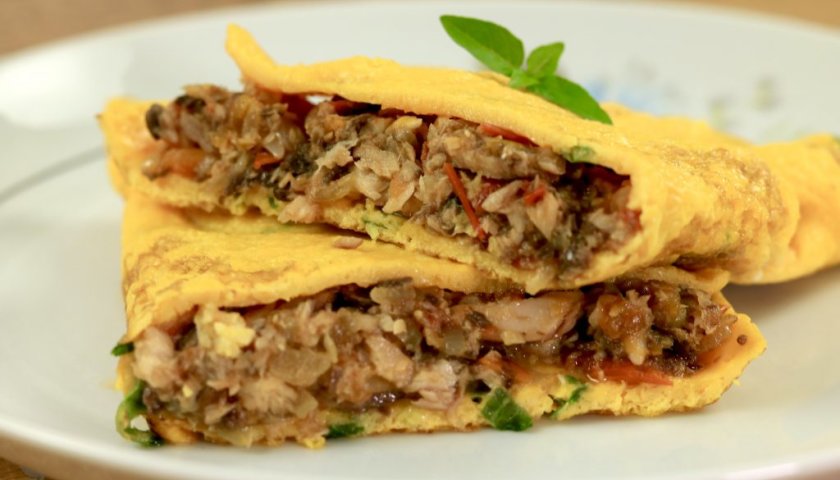 Omelete com sardinha refogada Omelete com sardinha refogada