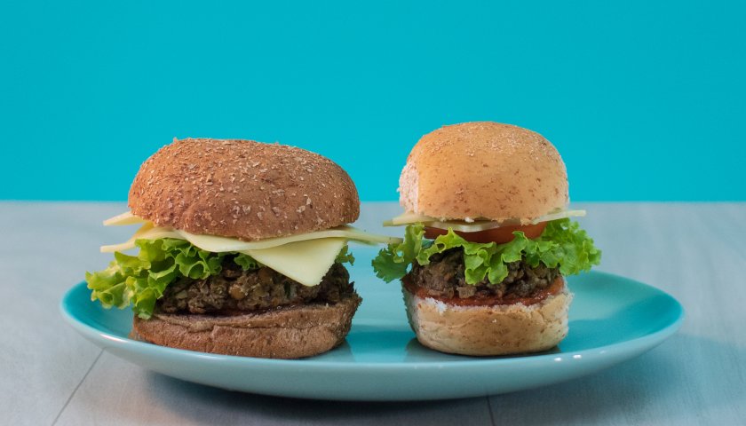 Hambúrguer vegano de lentilha Hambúrguer vegano de lentilha