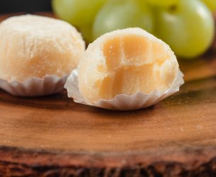 Brigadeiro Branco com Uva