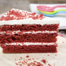 Bolo Veludo Vermelho de Beterraba (Red Velvet Cake)