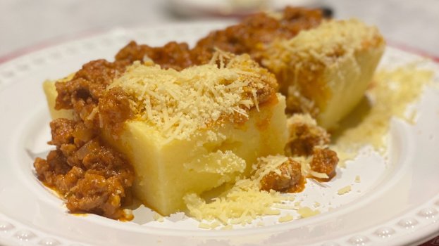 Conheça a polenta, simples e versátil Conheça a polenta, simples e versátil