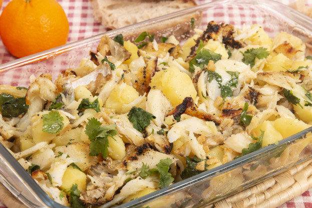 Bacalhau com batatas e leite de coco Bacalhau com batatas e leite de coco