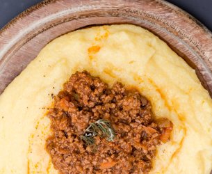Polenta Cremosa à Bolonhesa