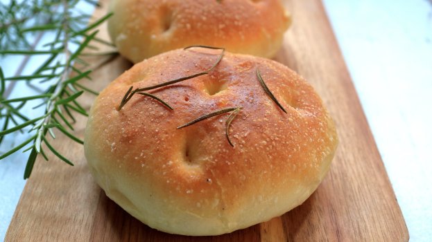 Pão Rápido de Cerveja e Alecrim