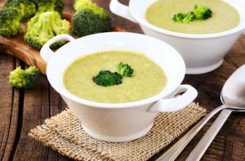 Sopa Low Carb de Brócolis
