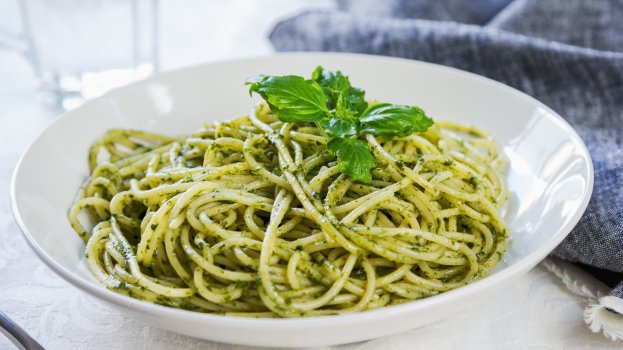 Espaguete ao Pesto de Rúcula