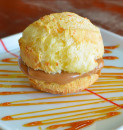 Pão de Queijo Recheado de Doce de Leite