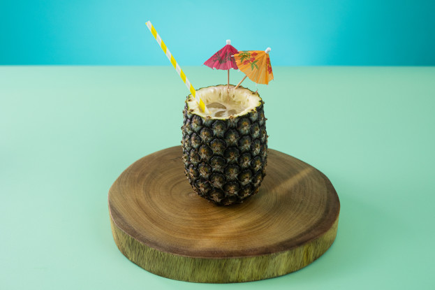 Coquetel de Espumante e Abacaxi Coquetel de Espumante e Abacaxi