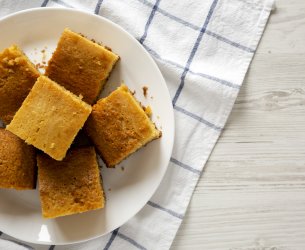 Bolo de Fubá Cremoso