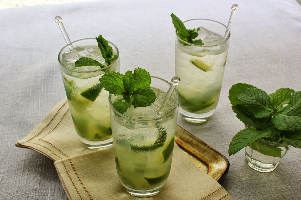 Mojito tradicional é destaque refrescante no menu de drinks do Mascate