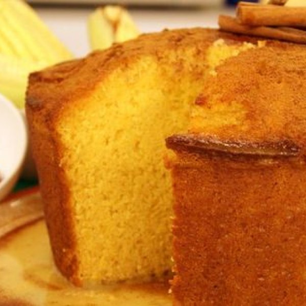 Receita de Bolo de Milharina com Coco e Queijo R… | CyberCook