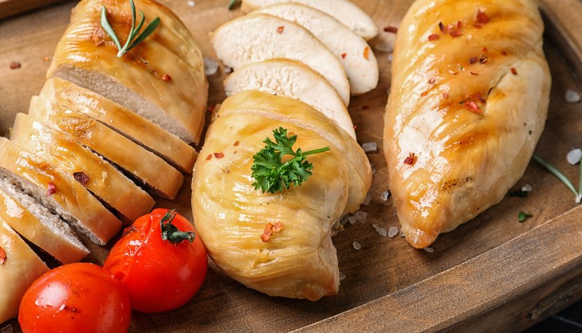 Peito de Frango Grelhado no Grill na Mostarda Peito de Frango Grelhado no Grill na Mostarda