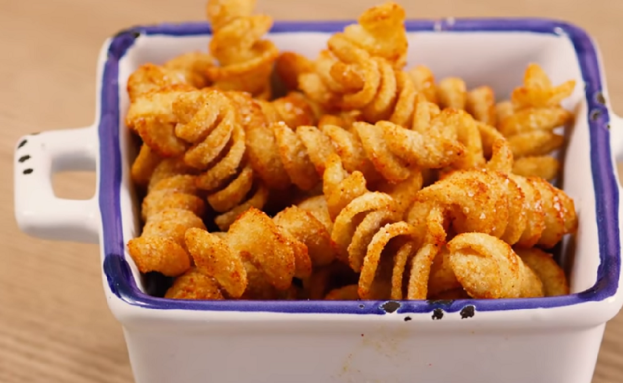 Salgadinho de macarrão/CyberCook