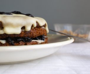 Bolo de Aniversário com Ameixa