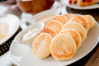 Pão de queijo com falso requeijão